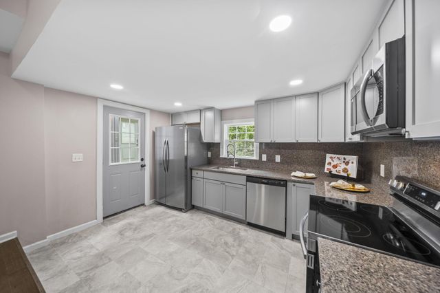 555 South Lane, Columbus, OH 43206
