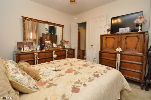 241 Henley Ave, New Milford Boro, NJ 07646