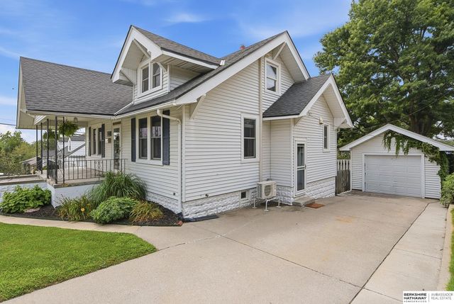 1412 S 63 Street, Omaha, NE 68106