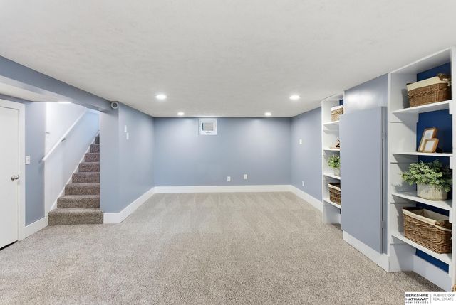 1412 S 63 Street, Omaha, NE 68106