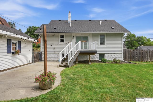 1412 S 63 Street, Omaha, NE 68106