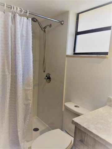 14857 SW 104th St 9-201, Miami, FL 33196