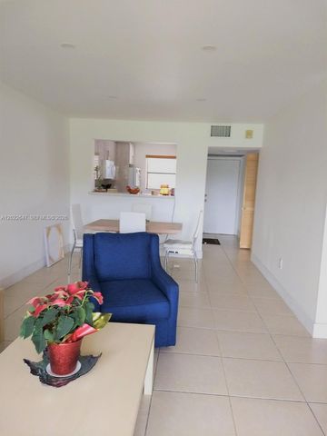 14857 SW 104th St 9-201, Miami, FL 33196