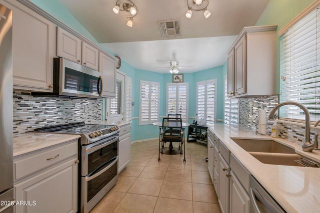 8332 W Taro Lane Lane, Peoria, AZ 85382