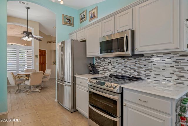 8332 W Taro Lane Lane, Peoria, AZ 85382