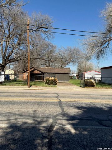 603 W Main, Stockdale, TX 78160