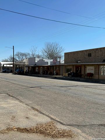 603 W Main, Stockdale, TX 78160