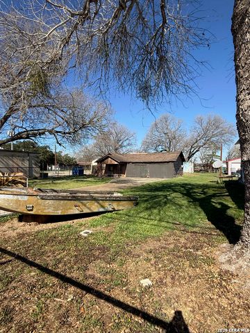 603 W Main, Stockdale, TX 78160