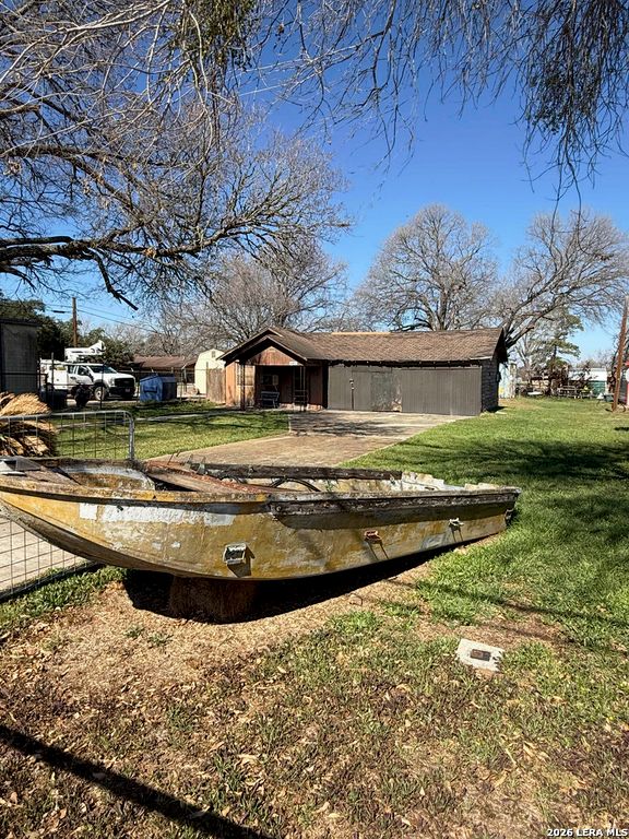 603 W Main, Stockdale, TX 78160