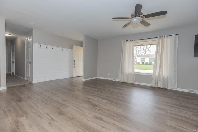 5322 Blue Ridge Drive, Newburgh, IN 47630