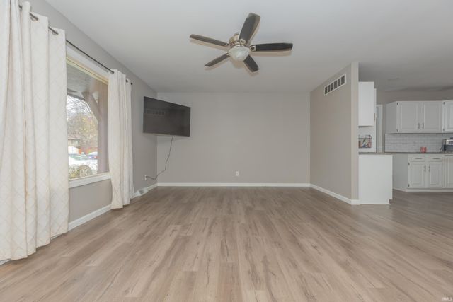 5322 Blue Ridge Drive, Newburgh, IN 47630