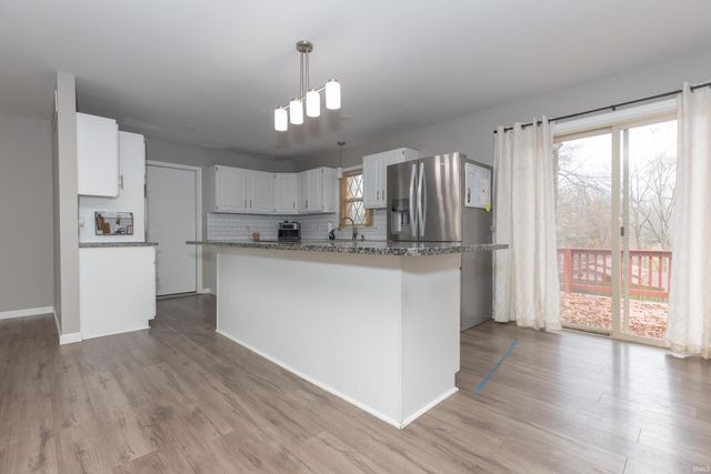 5322 Blue Ridge Drive, Newburgh, IN 47630