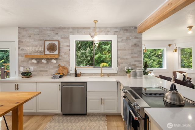 14235 248th Place SE, Issaquah, WA 98027