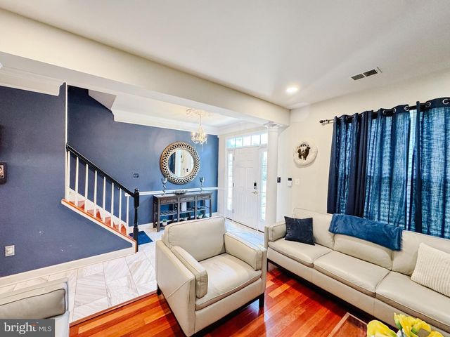 746 COLLINGTON CT, Woodbridge, VA 22191