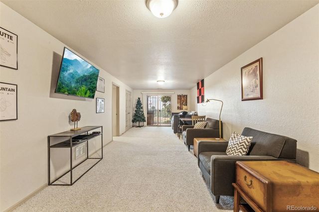 1135 Westmoreland Road, Colorado Springs, CO 80907