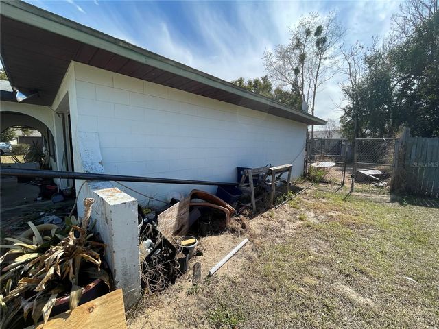 2710 LAKEWOOD LANE, Eustis, FL 32726