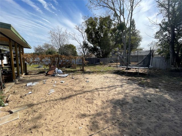 2710 LAKEWOOD LANE, Eustis, FL 32726