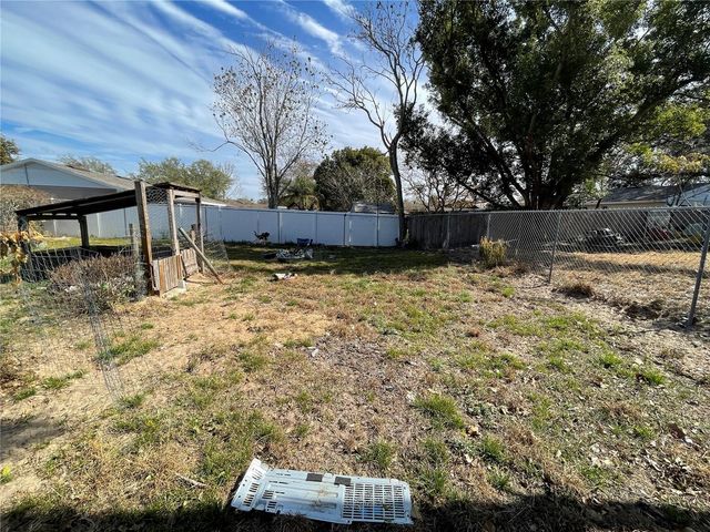 2710 LAKEWOOD LANE, Eustis, FL 32726