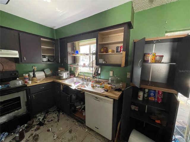 2710 LAKEWOOD LANE, Eustis, FL 32726