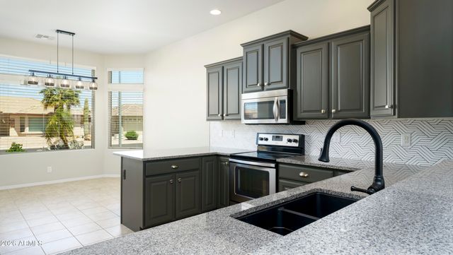 10927 E PLATA Avenue E, Mesa, AZ 85212