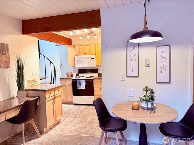 741 E Promontory Road, Shelton, WA 98584