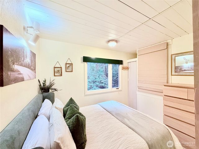 741 E Promontory Road, Shelton, WA 98584