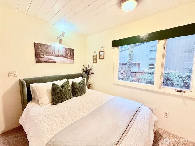 741 E Promontory Road, Shelton, WA 98584