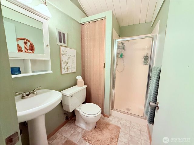 741 E Promontory Road, Shelton, WA 98584