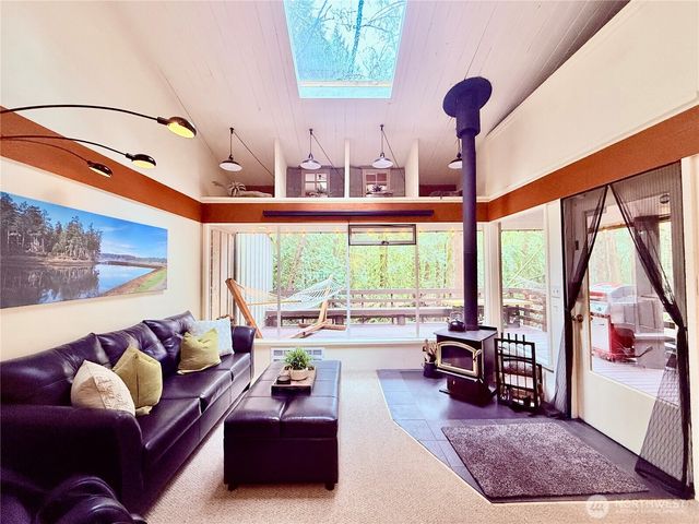 741 E Promontory Road, Shelton, WA 98584