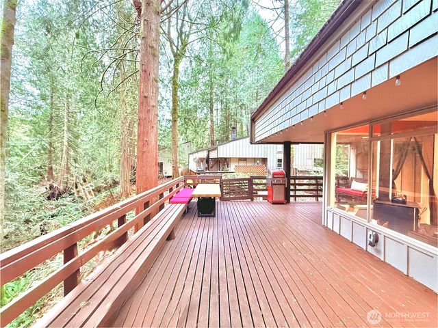 741 E Promontory Road, Shelton, WA 98584