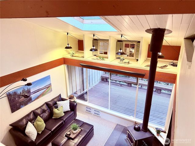 741 E Promontory Road, Shelton, WA 98584