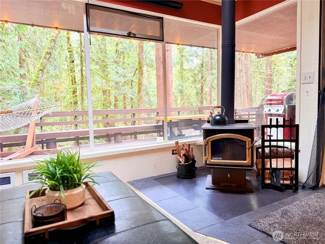 741 E Promontory Road, Shelton, WA 98584