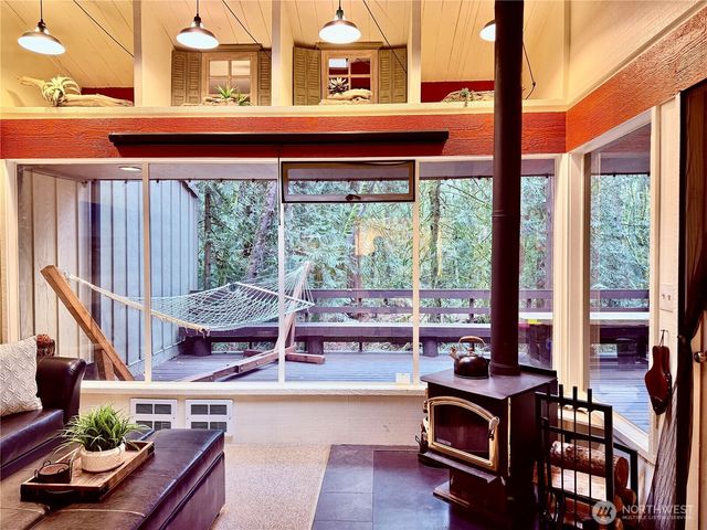 741 E Promontory Road, Shelton, WA 98584