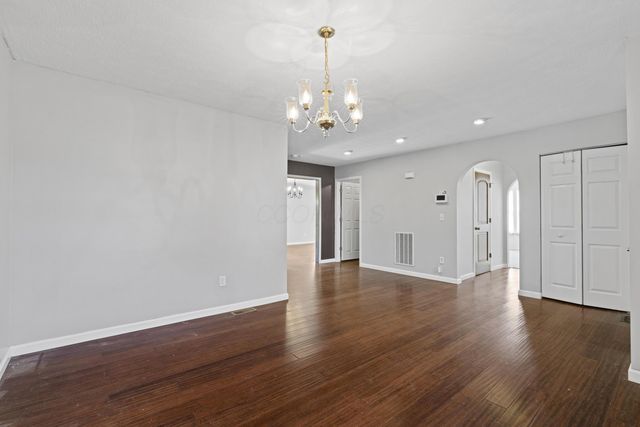 112 Spring Brook Court, Etna, OH 43062