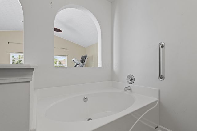 112 Spring Brook Court, Etna, OH 43062