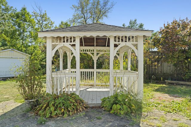 112 Spring Brook Court, Etna, OH 43062