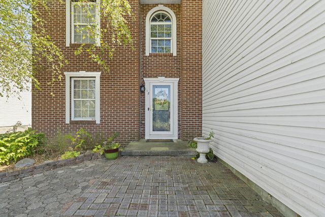 112 Spring Brook Court, Etna, OH 43062