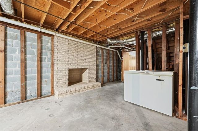 1319 Renee Drive SW, Lilburn, GA 30047