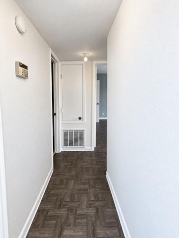 9898 Club Creek Drive 1613, Houston, TX 77036