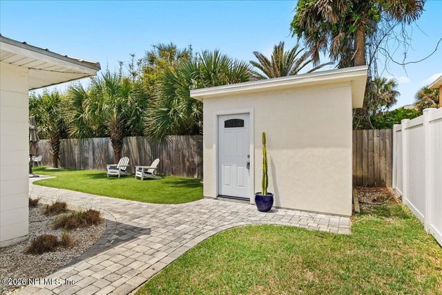 3218 1ST Street S, Jacksonville Beach, FL 32250