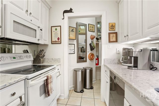 519 Tattnall Street, Savannah, GA 31401