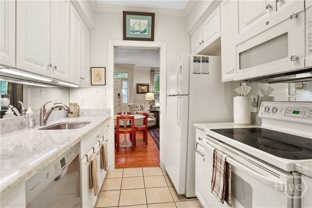 519 Tattnall Street, Savannah, GA 31401