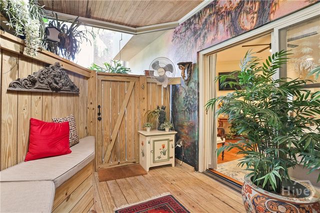 519 Tattnall Street, Savannah, GA 31401