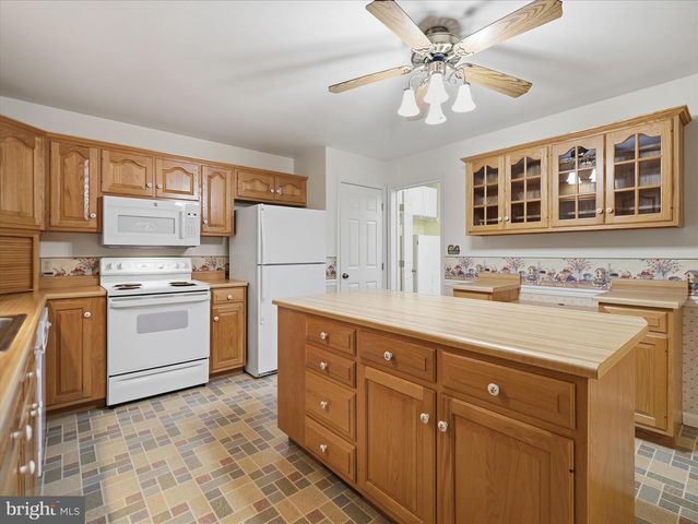 12274 COUNTRY CLUB ROAD, Waynesboro, PA 17268