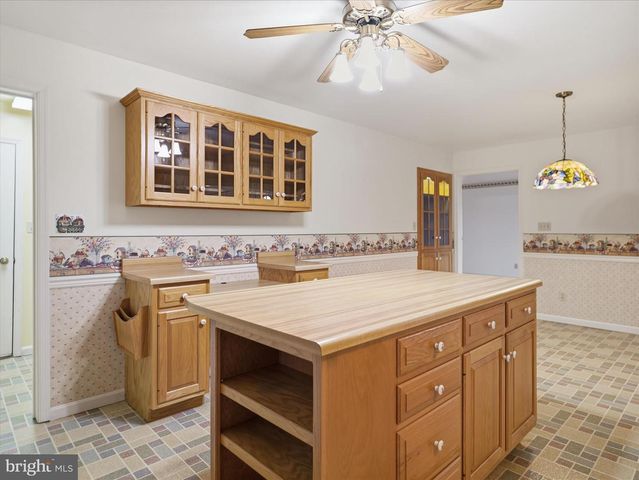 12274 COUNTRY CLUB ROAD, Waynesboro, PA 17268