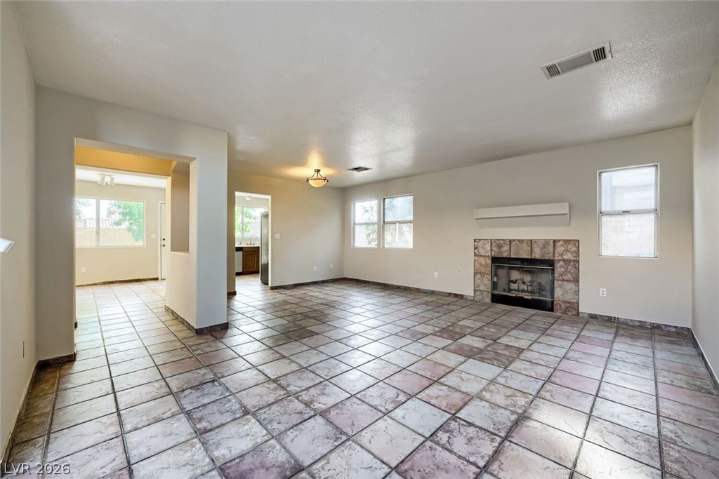 9304 Chilly Pond Avenue, Las Vegas, NV 89129 — photo 5