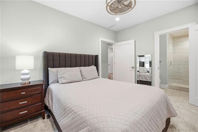 4635 Jarboe Street, Kansas City, MO 64112