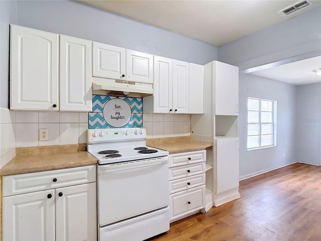 2911 N 24TH STREET, Tampa, FL 33605