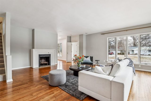 319 Hutchinson Ae, Iowa City, IA 52246