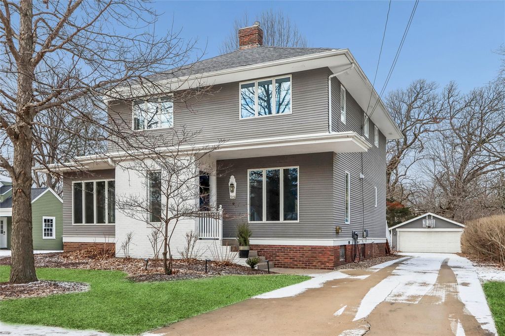 319 Hutchinson Ae, Iowa City, IA 52246